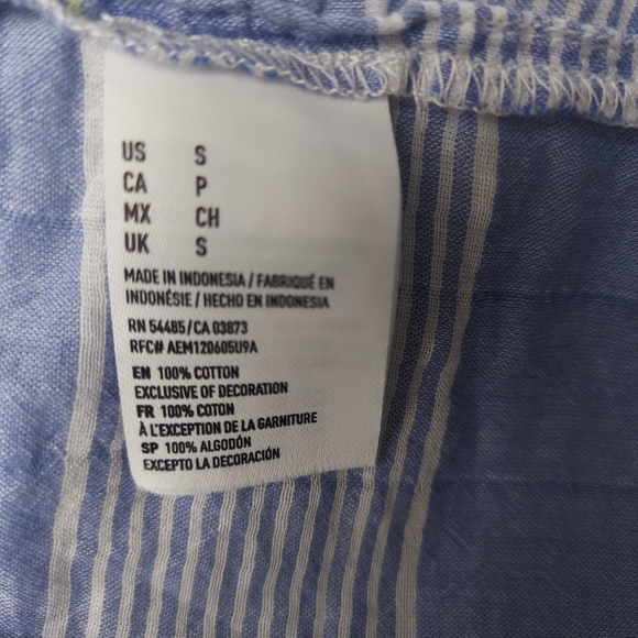 AE Boyfriend Cut Button Down Longsleeeve Shirt - Picture 10 of 10